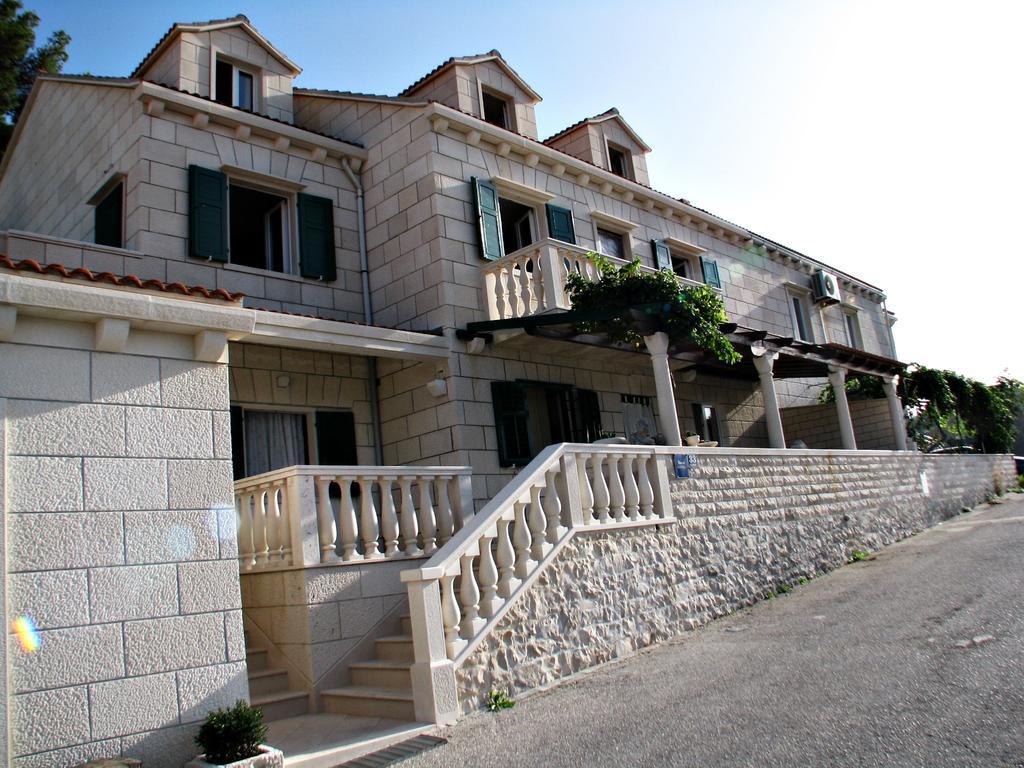 Apartment Martinic 푸치스차 객실 사진